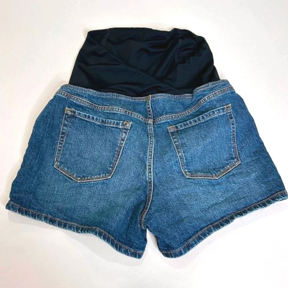 Isabel Maternity by Ingrid & Isabel Denim Midi Shorts Blue Size 10 Full Panel